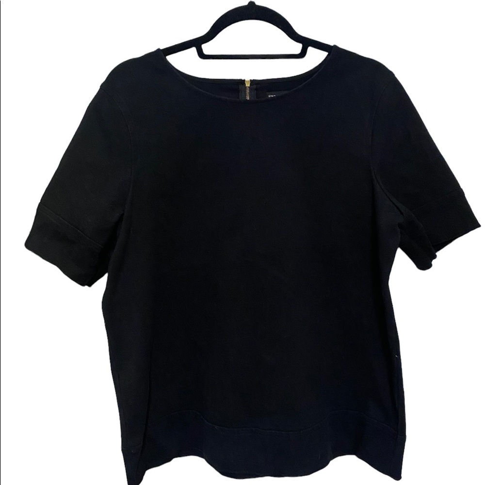 Preston & York Black shirt with gold half zipper on back. Size L.